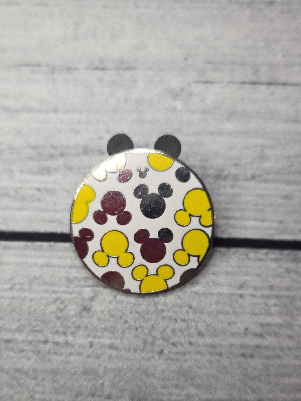 Disney Hidden Mickey 3 Of 5 2010 Trading Pin